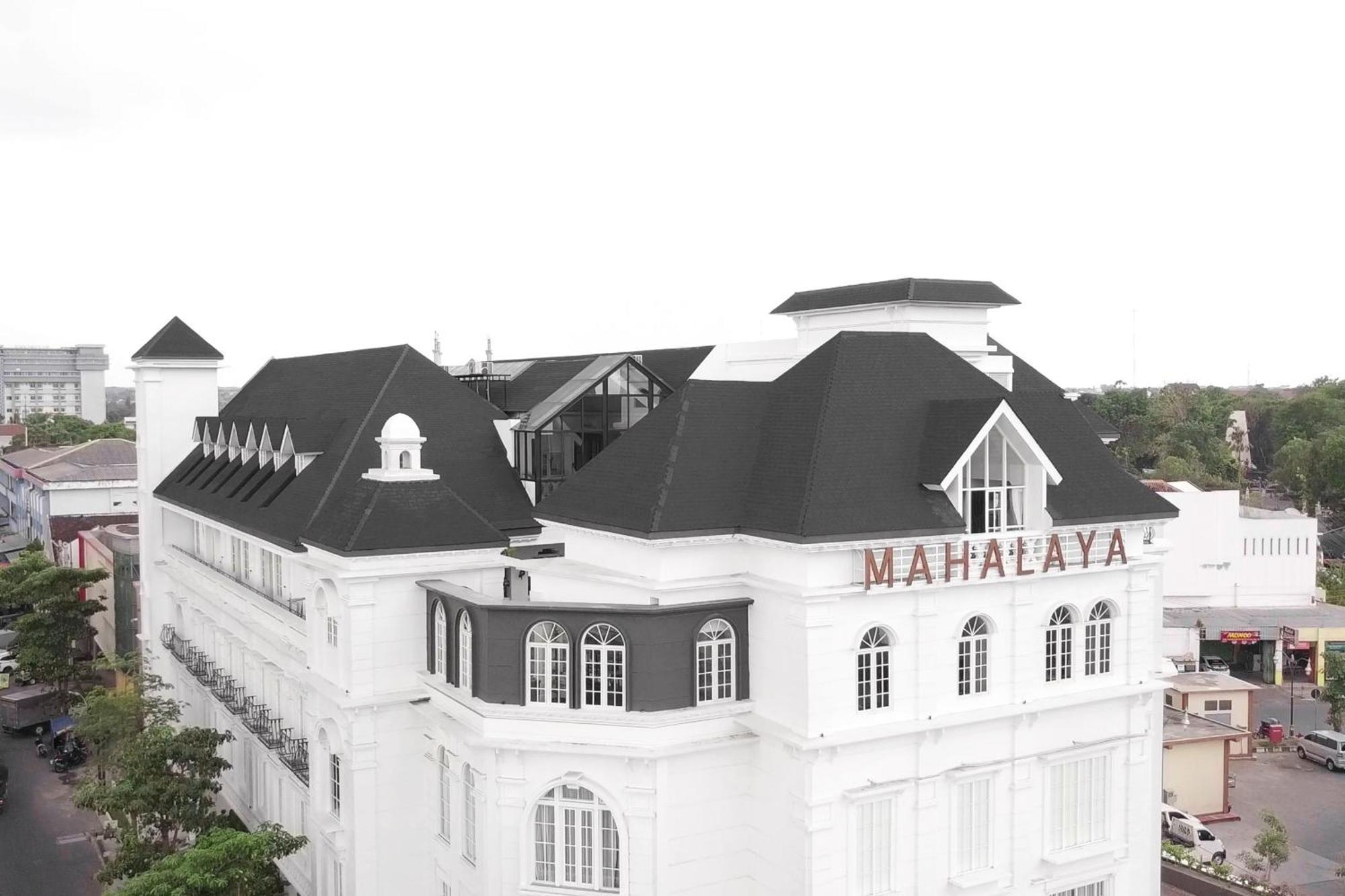 Mahalaya The Legacy Hotel Solo Dış mekan fotoğraf